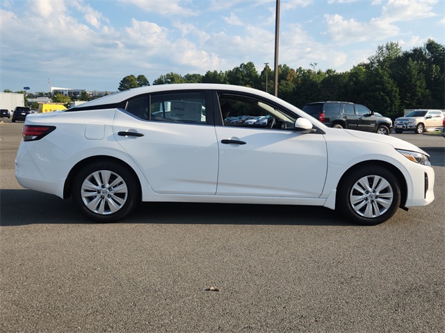 2025 Nissan Sentra S photo 2