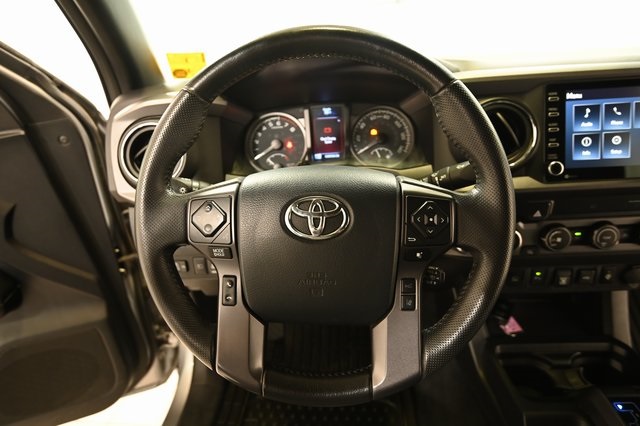 2020 Toyota Tacoma TRD Off-Road photo 3