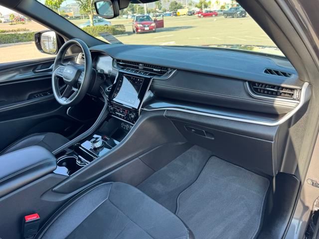 2022 Jeep Grand Cherokee Altitude photo 16