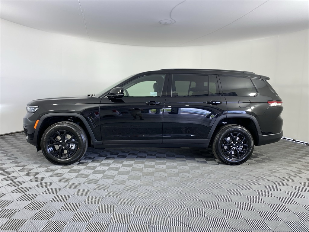 2025 Jeep Grand Cherokee Altitude X photo 2
