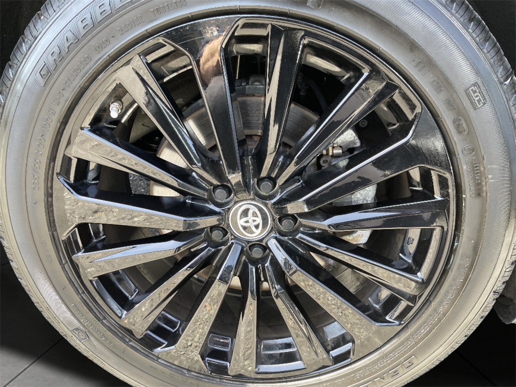 2024 Toyota Highlander XSE photo 24