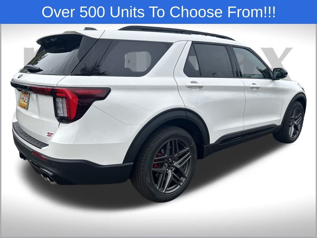 2025 Ford Explorer ST photo 3
