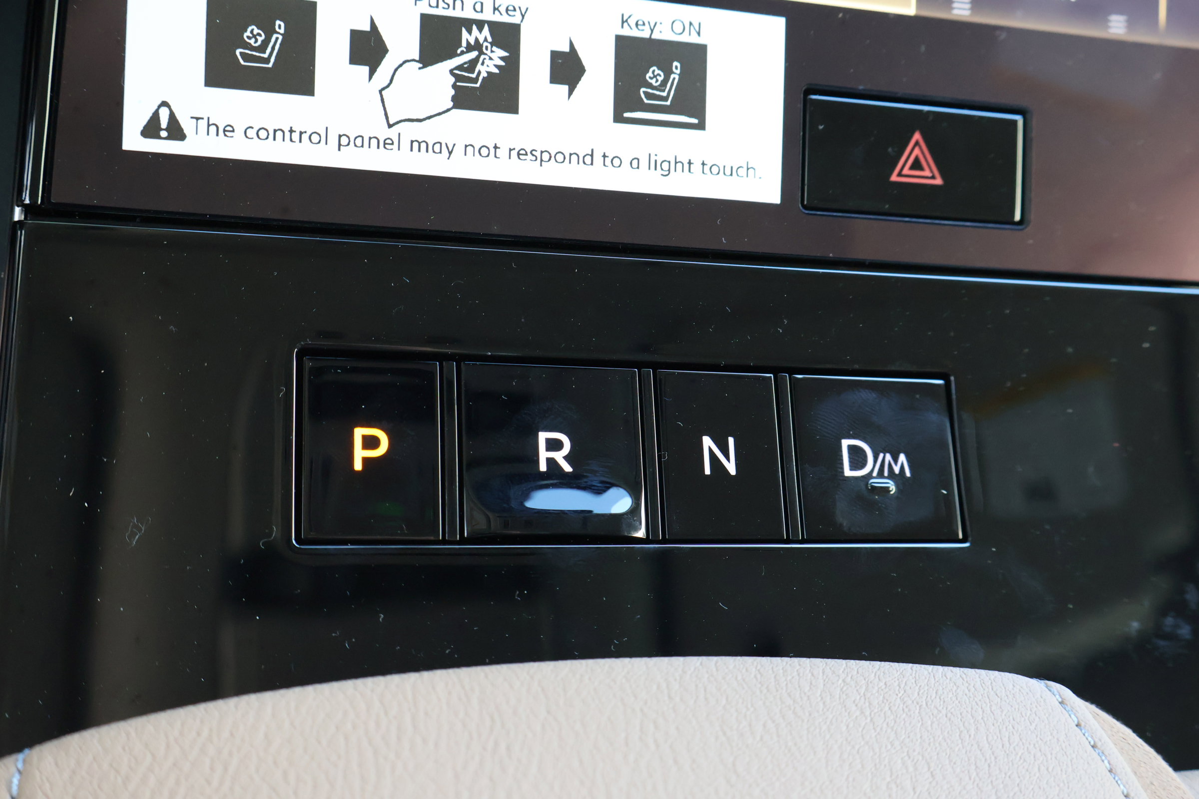 2026 Infiniti QX80 Luxe photo 27