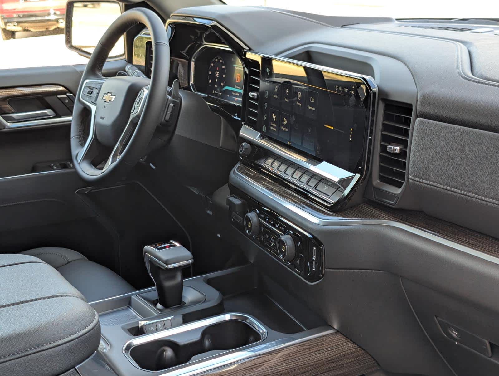 2026 Chevrolet Silverado 1500 LT photo 6