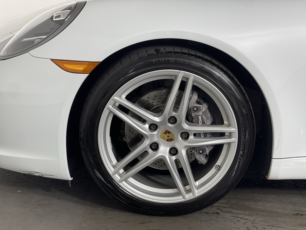 2017 Porsche 911 Cabriolet photo 19