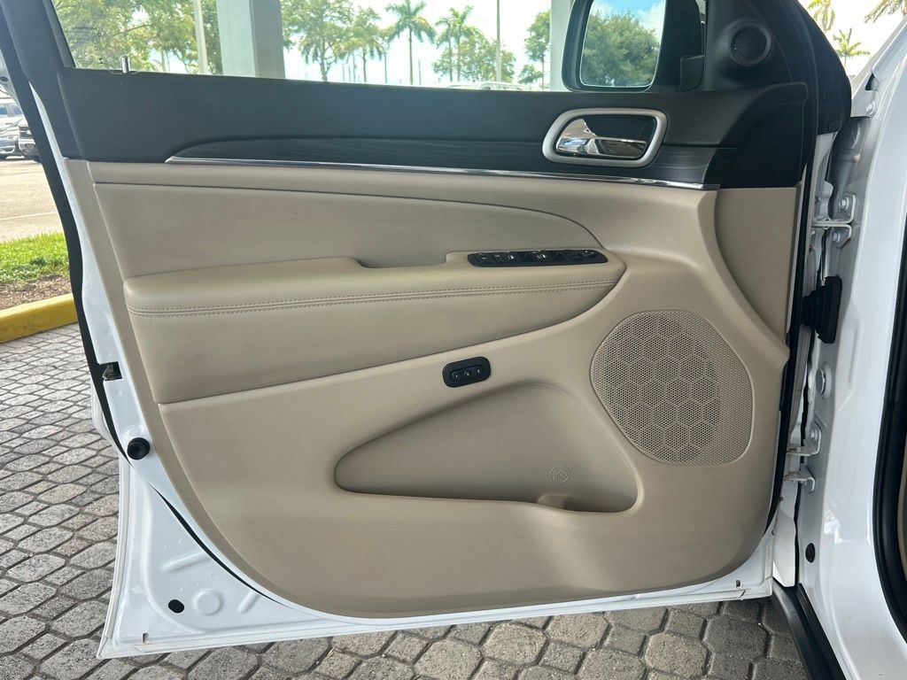 2020 Jeep Grand Cherokee Limited photo 32