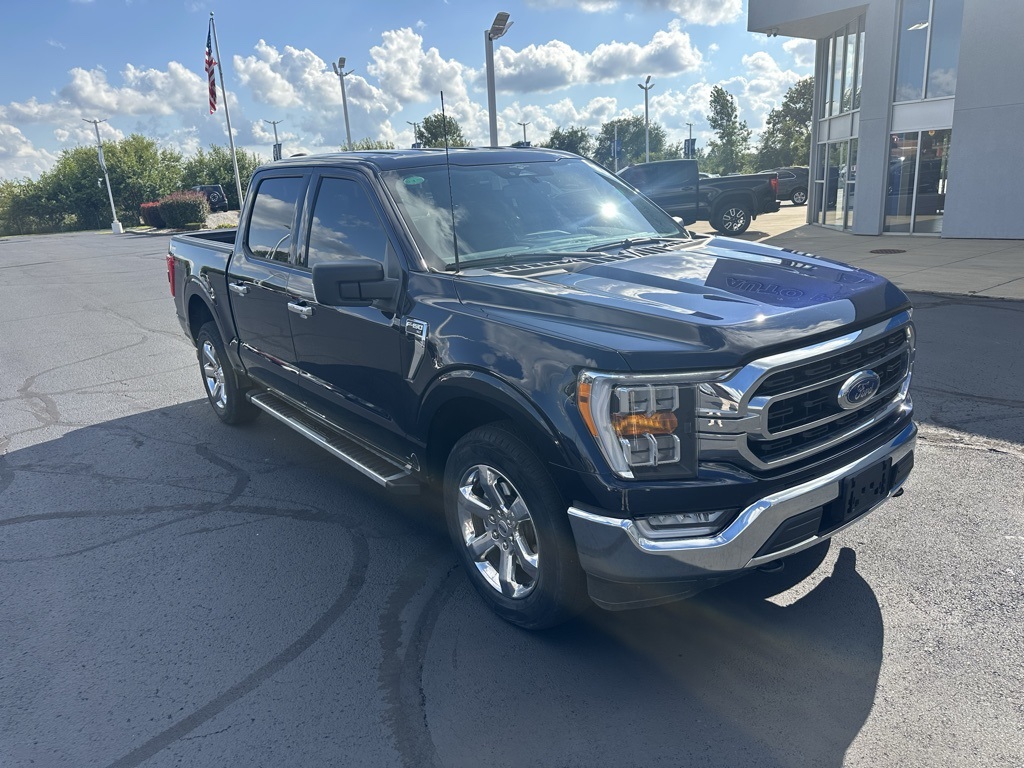 2023 Ford F-150 XLT photo 2