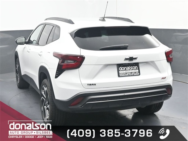 2024 Chevrolet Trax photo 3