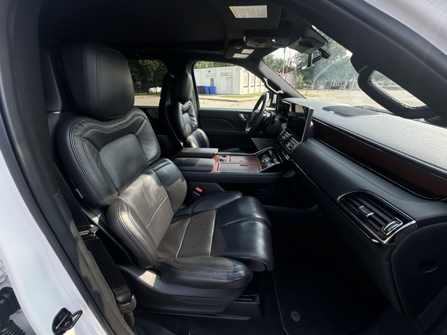2024 Lincoln Navigator L Reserve photo 10