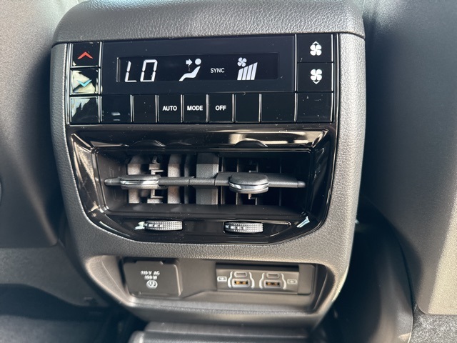 2025 Jeep Grand Cherokee Laredo X photo 22