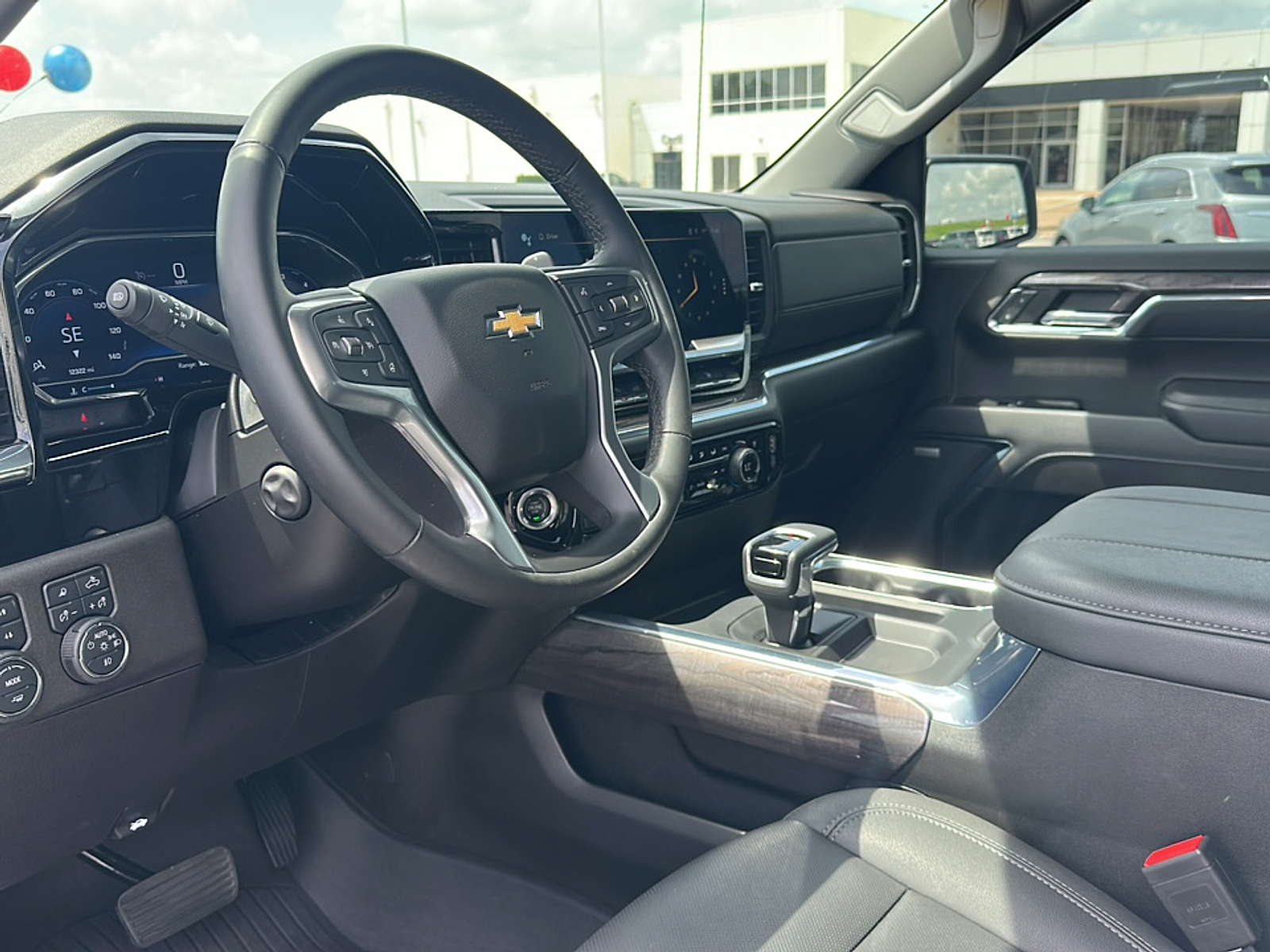 2024 Chevrolet Silverado 1500 LTZ photo 3