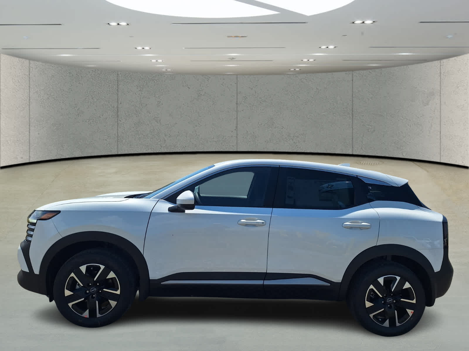2025 Nissan Kicks SV photo 2