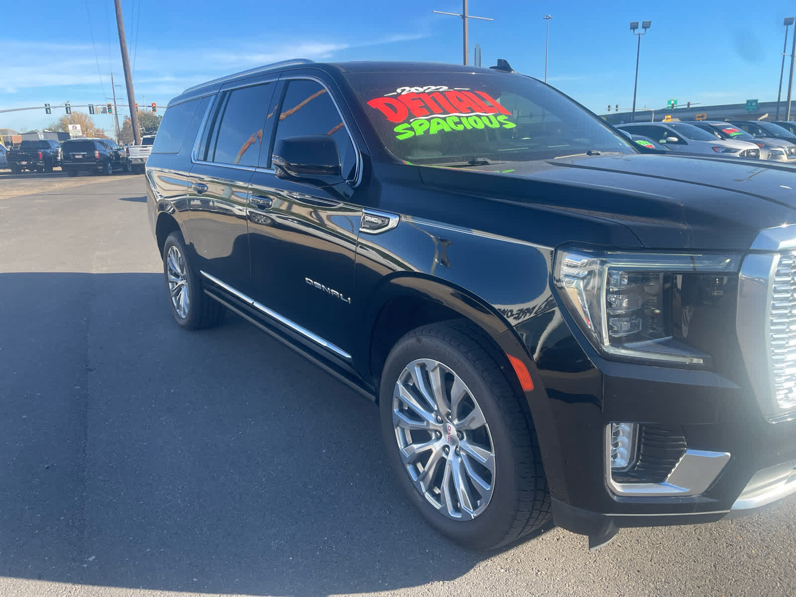 2022 GMC Yukon XL Denali's photo