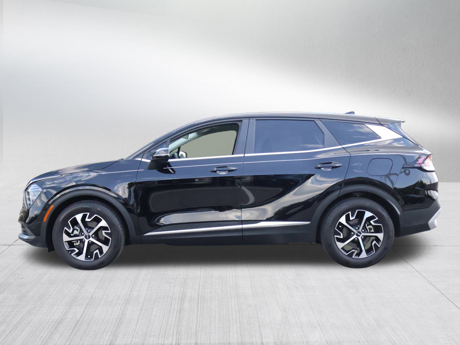 2024 Kia Sportage EX photo 4