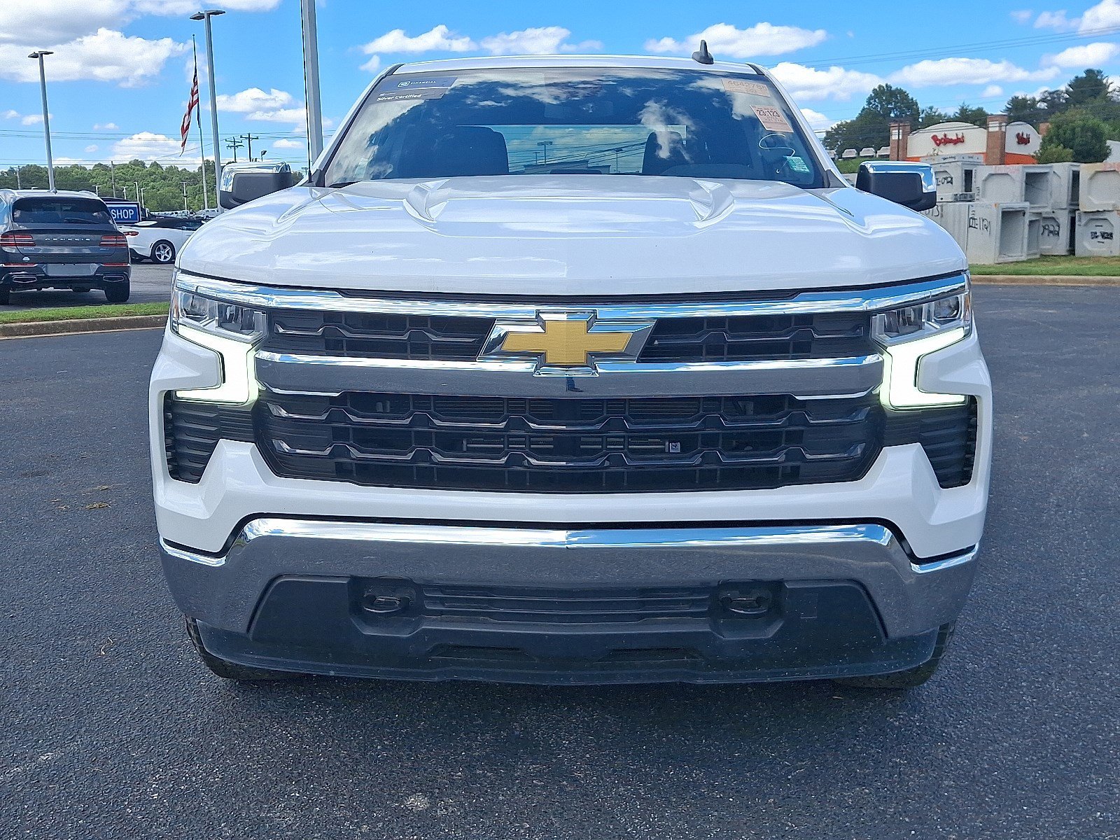 2024 Chevrolet Silverado 1500 LT photo 2