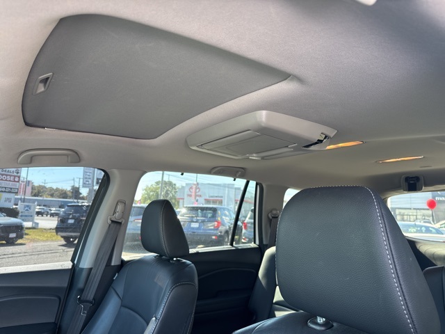 2022 Honda Pilot Touring photo 19