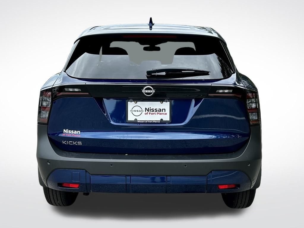 2025 Nissan Kicks SV photo 4
