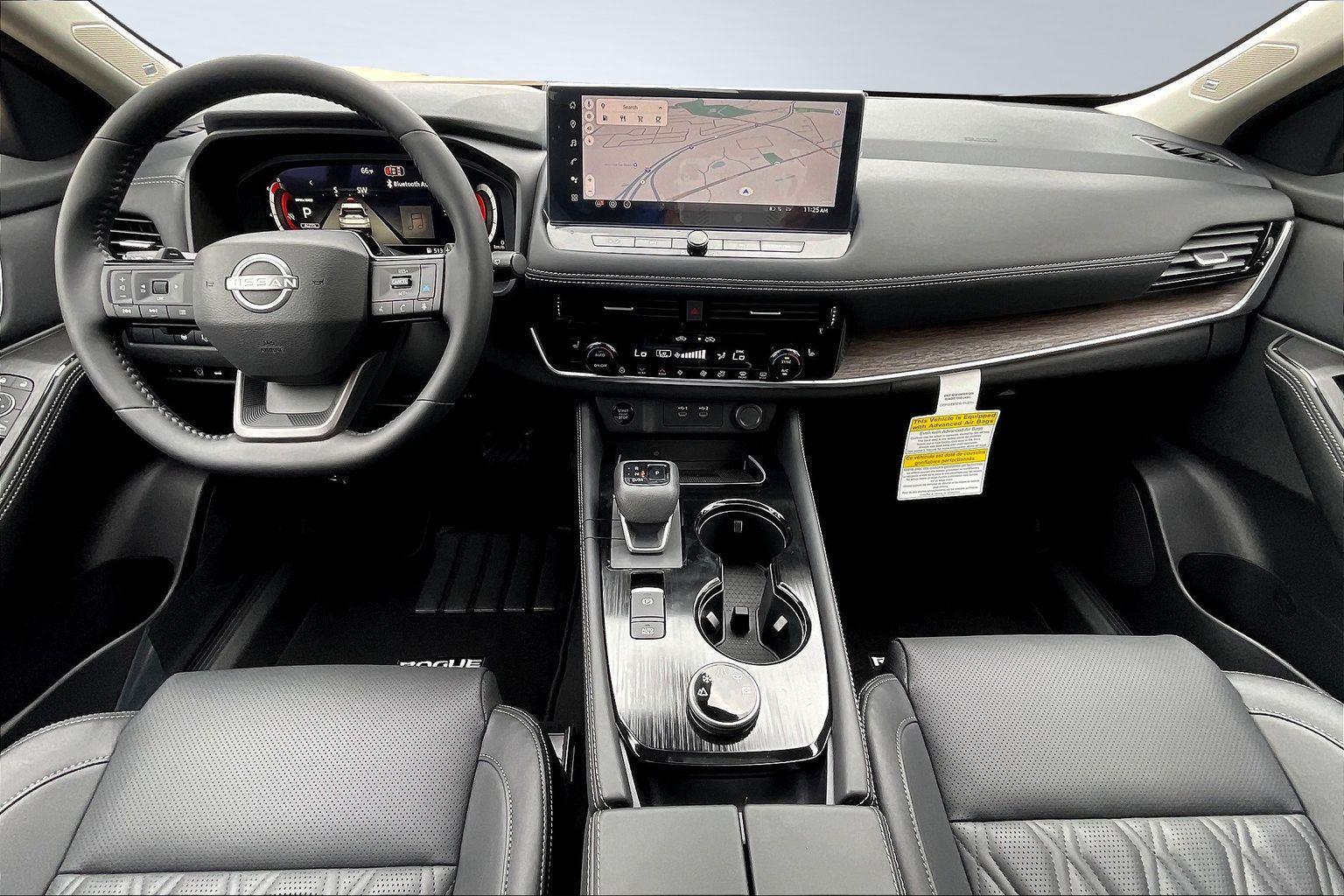 2026 Nissan Rogue Platinum photo 3