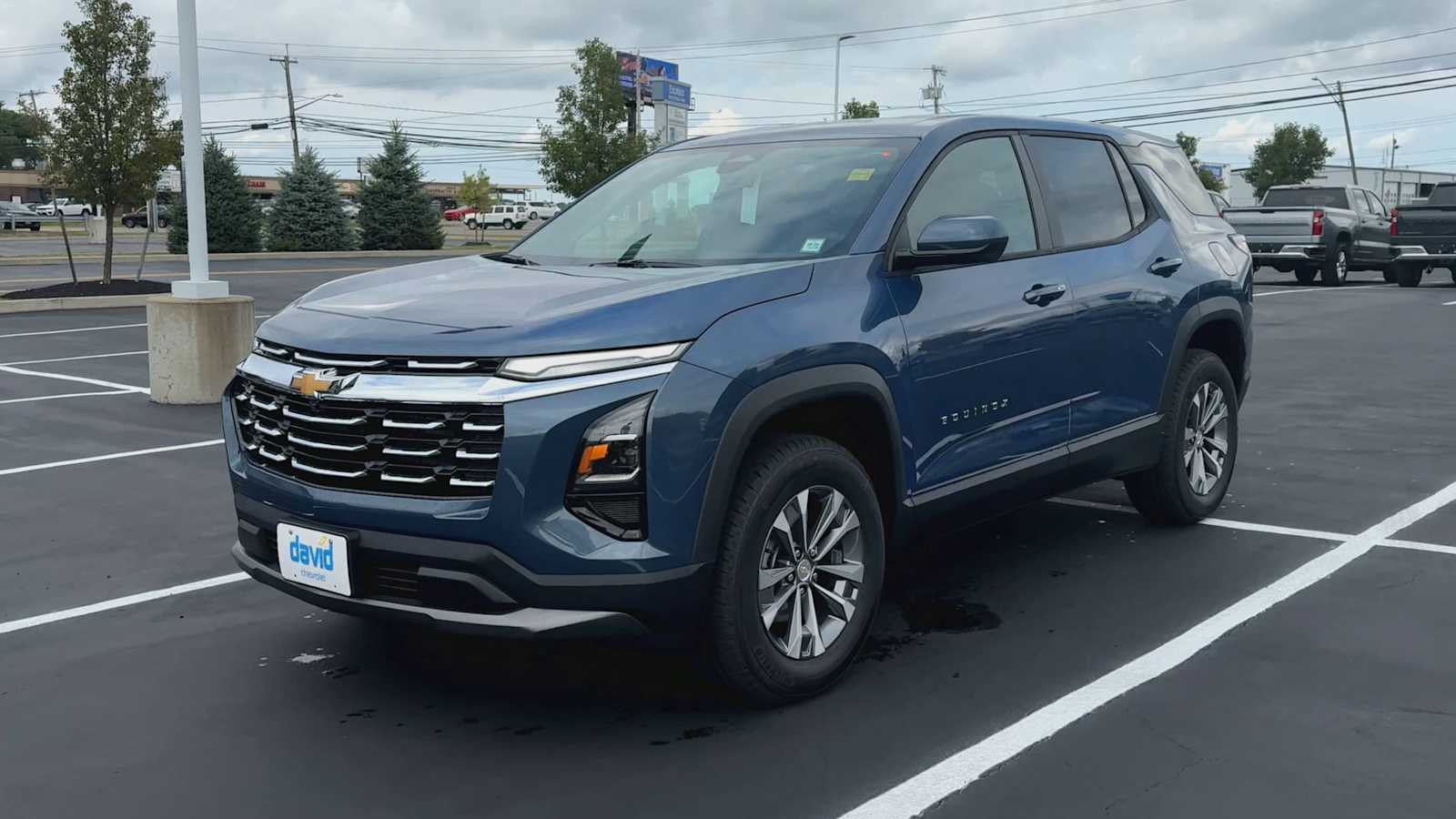 2026 Chevrolet Equinox LT photo 3