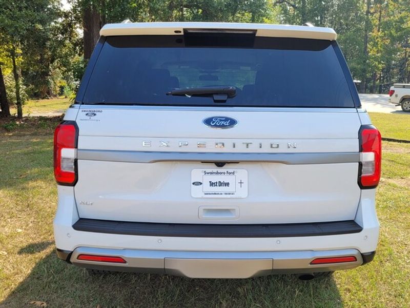 2024 Ford Expedition XLT photo 10