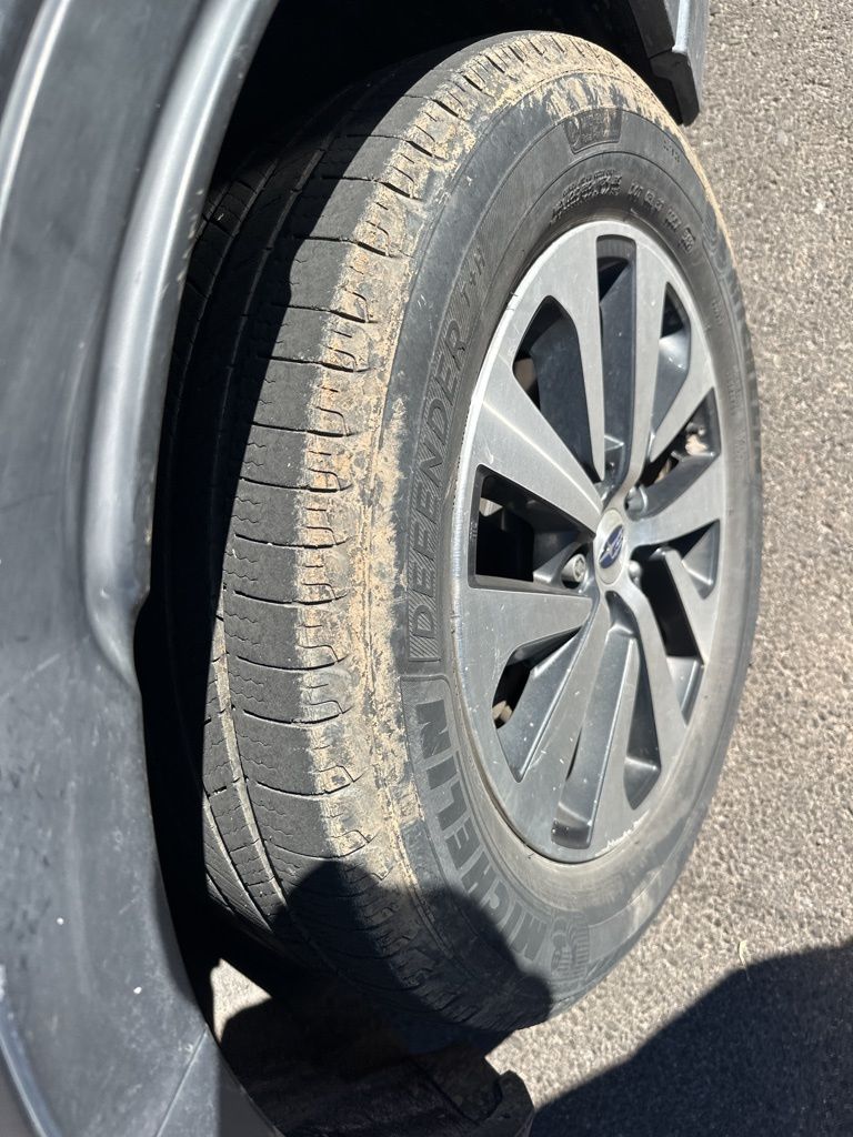 2020 Subaru Outback Premium photo 18