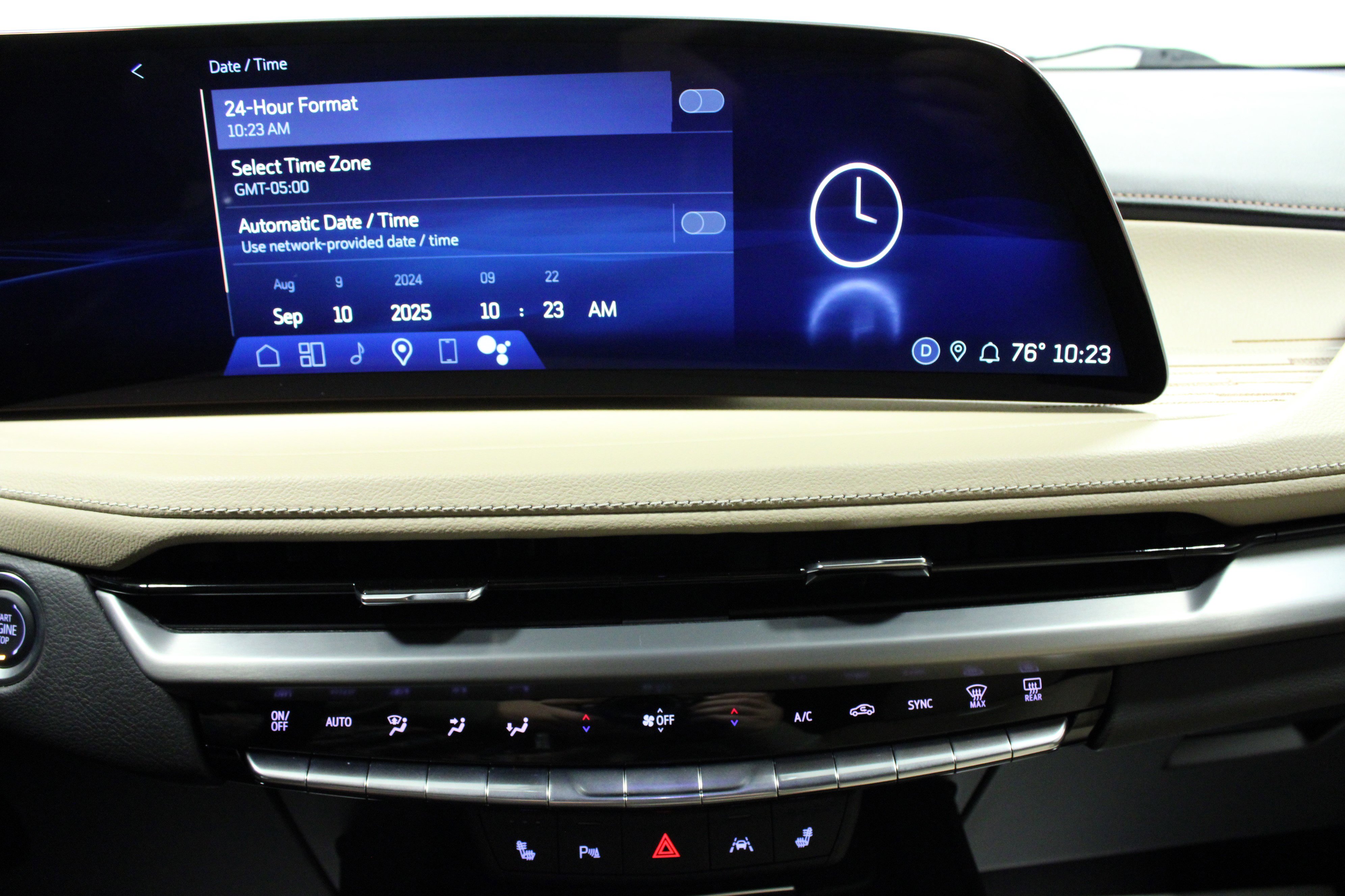 2025 Cadillac XT4 Premium Luxury photo 19