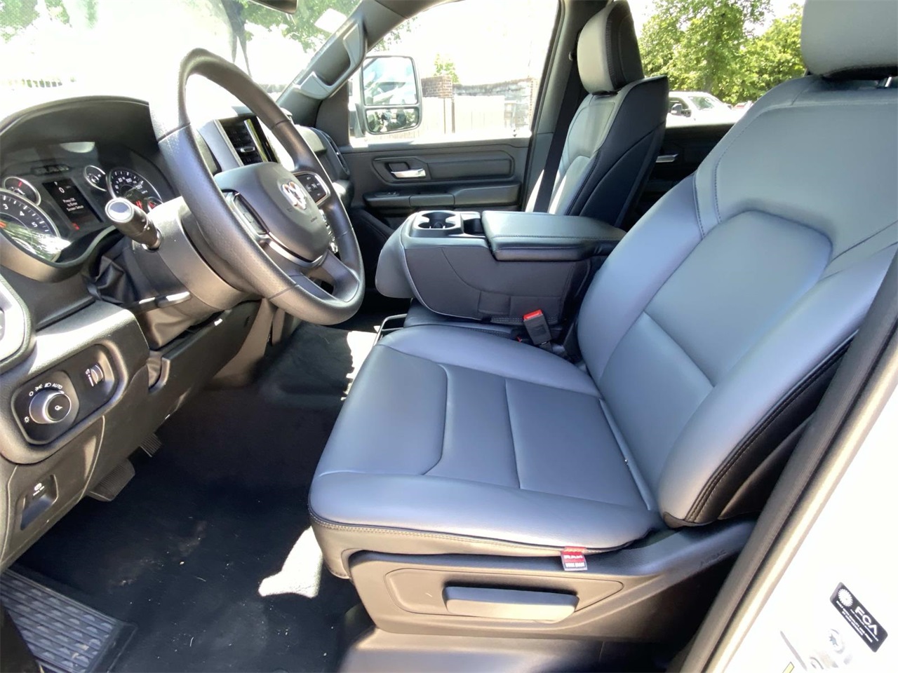 2025 Ram 1500 Tradesman photo 17
