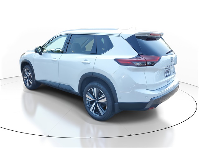 2025 Nissan Rogue SL photo 2