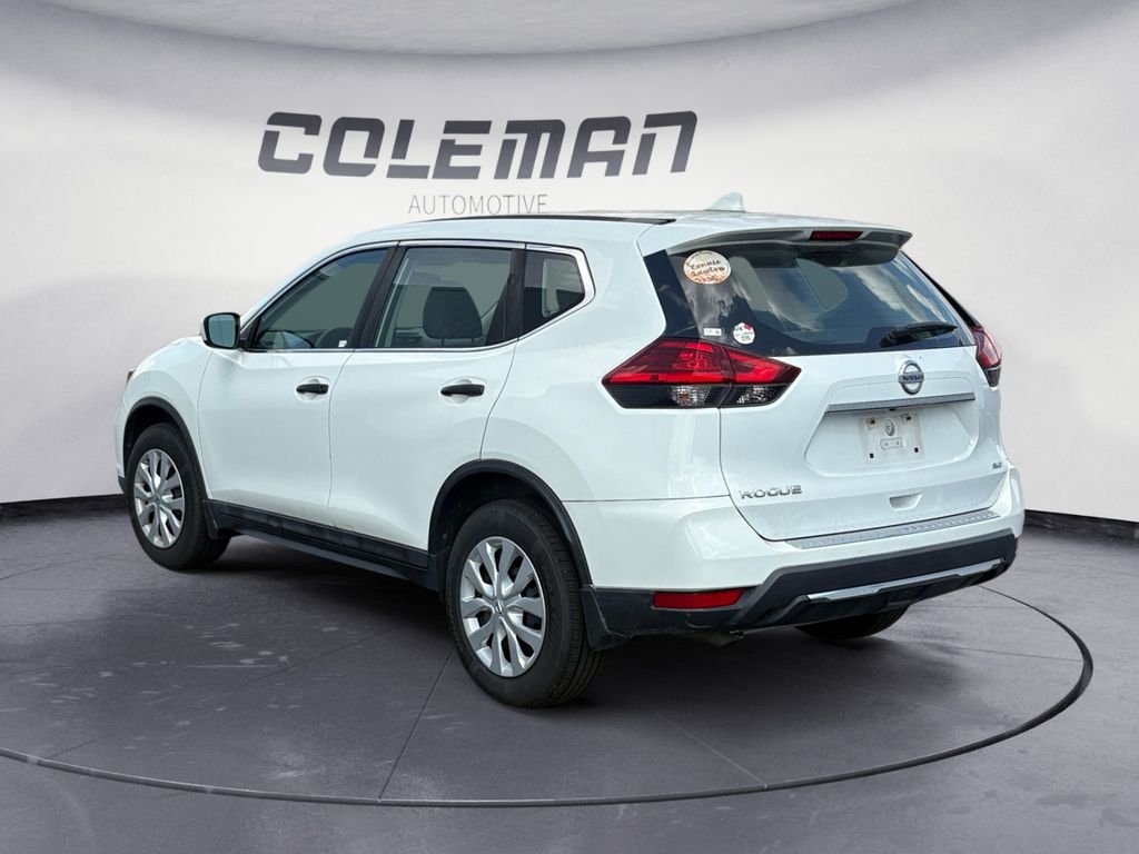 2017 Nissan Rogue S photo 3