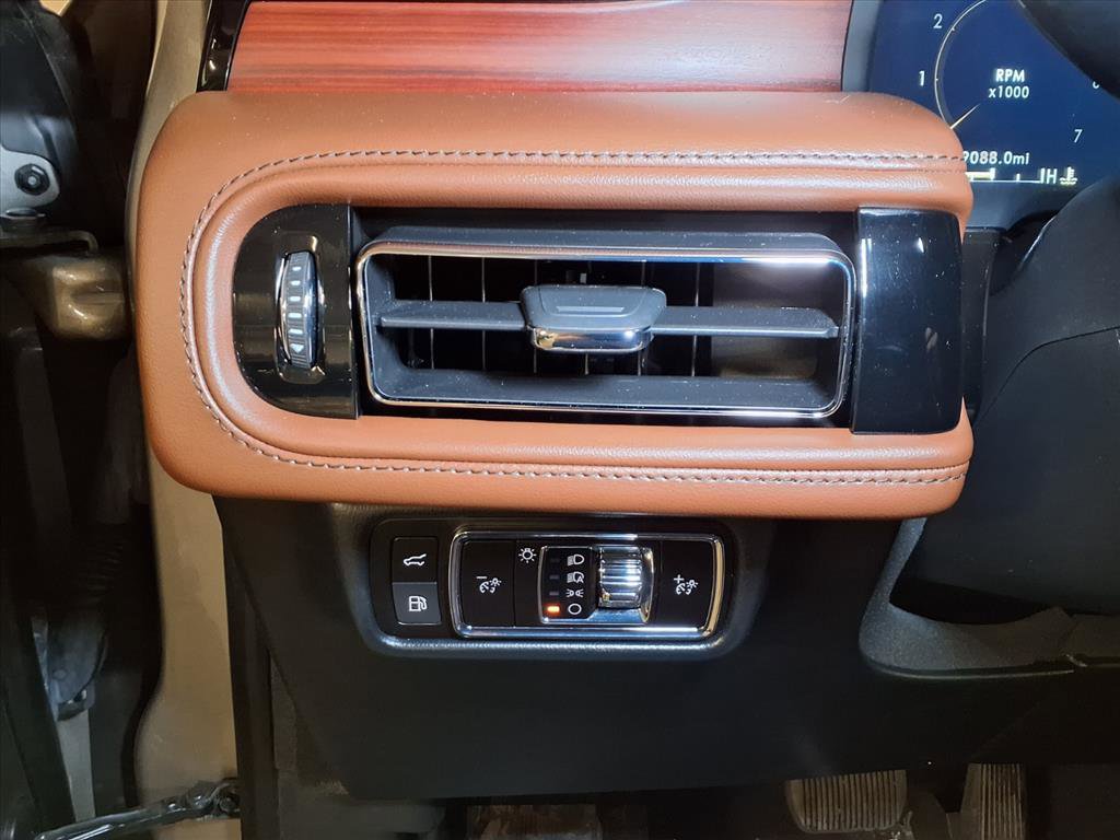 2023 Lincoln Aviator Grand Touring photo 11