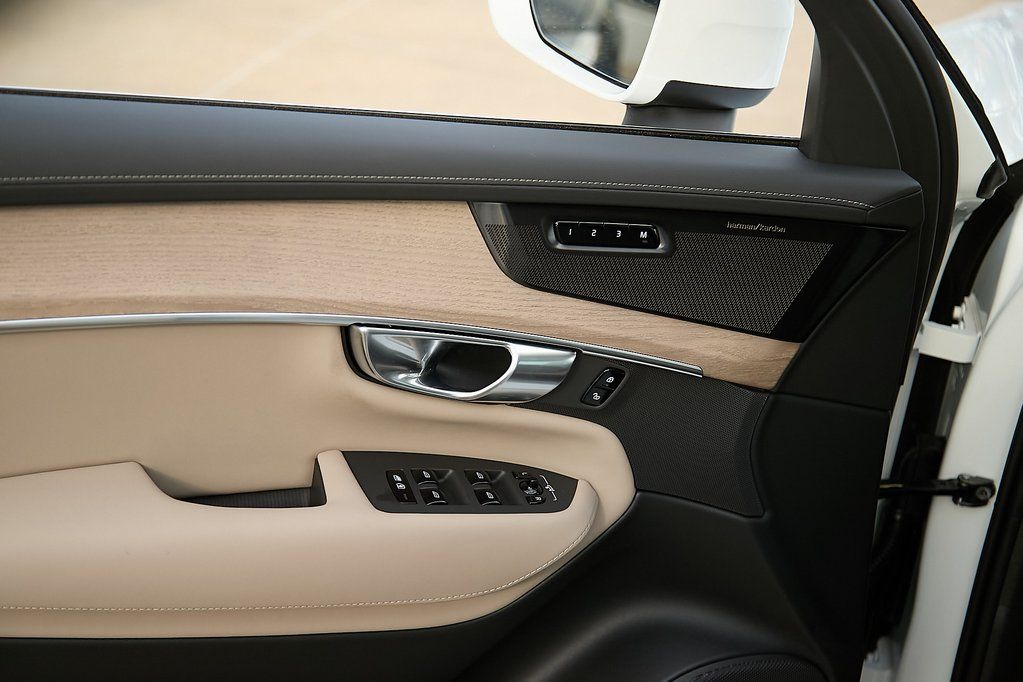 2026 VOLVO XC90 - Image 10