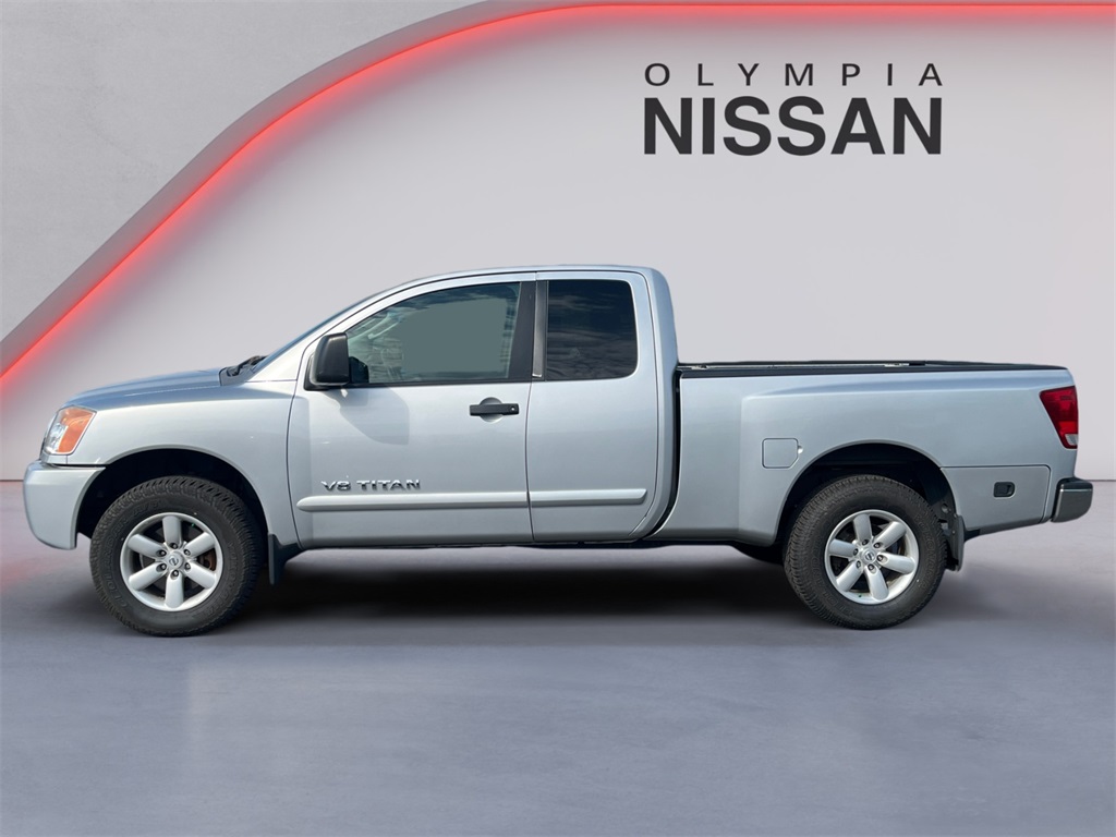 2008 Nissan Titan SE photo 2