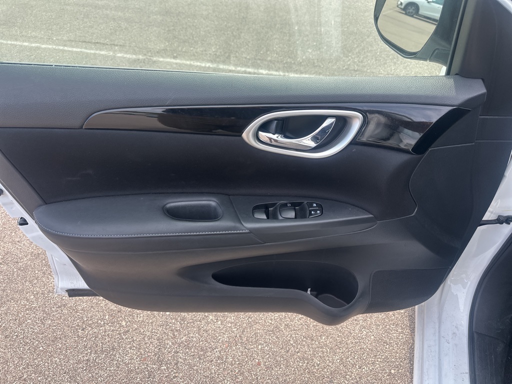 2018 Nissan Sentra SV photo 11