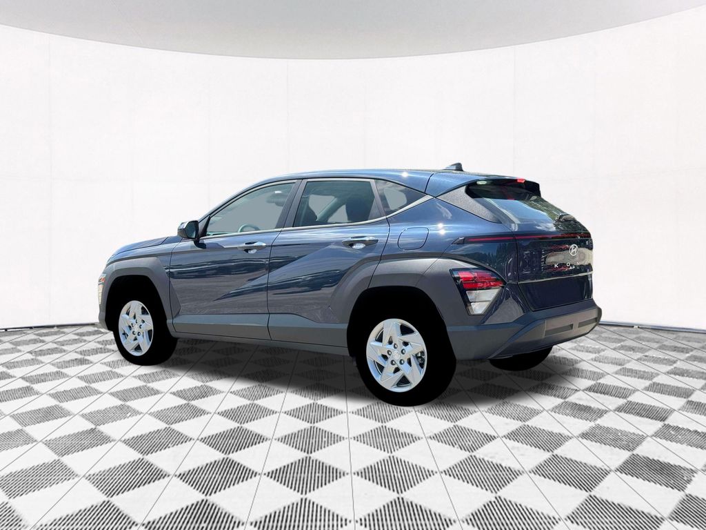 2026 Hyundai Kona SE photo 3