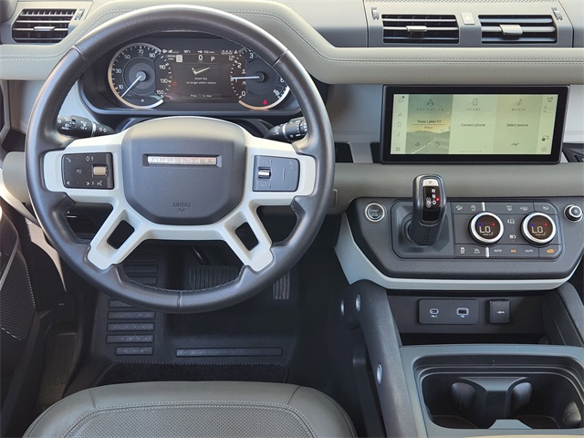 2023 Land Rover Defender 110 SE photo 24