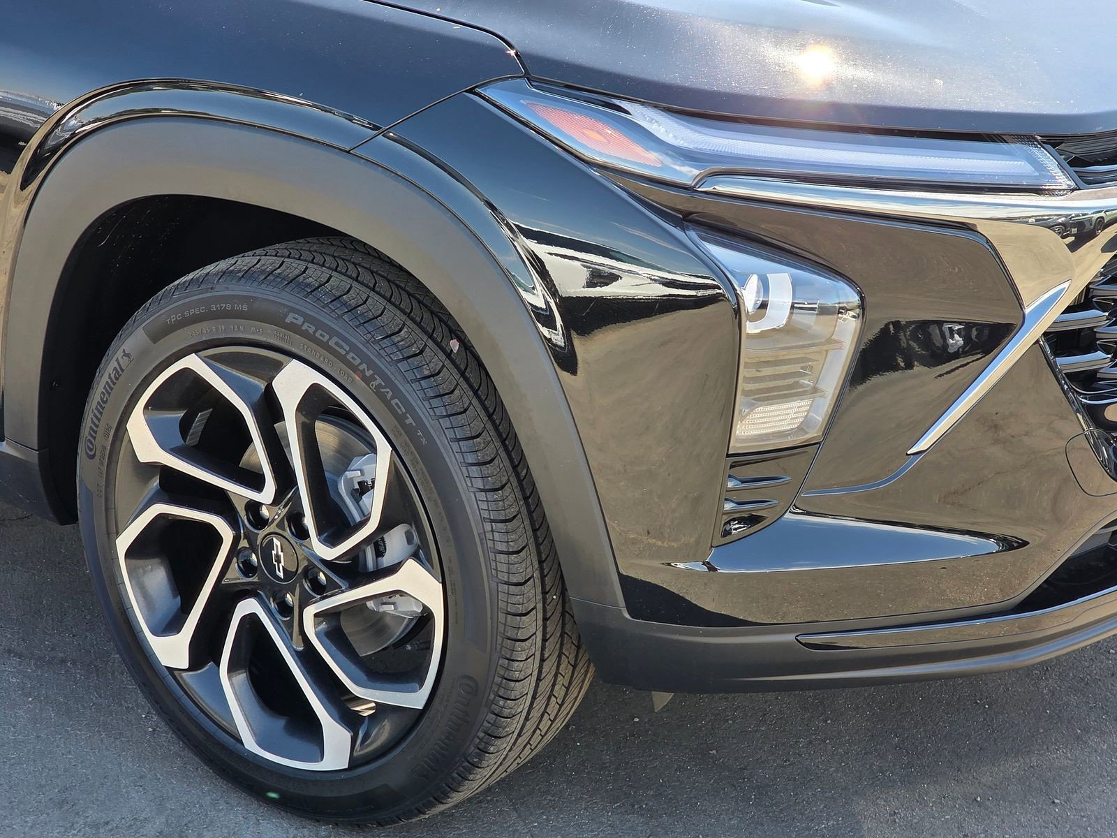 2025 Chevrolet Trax photo 4