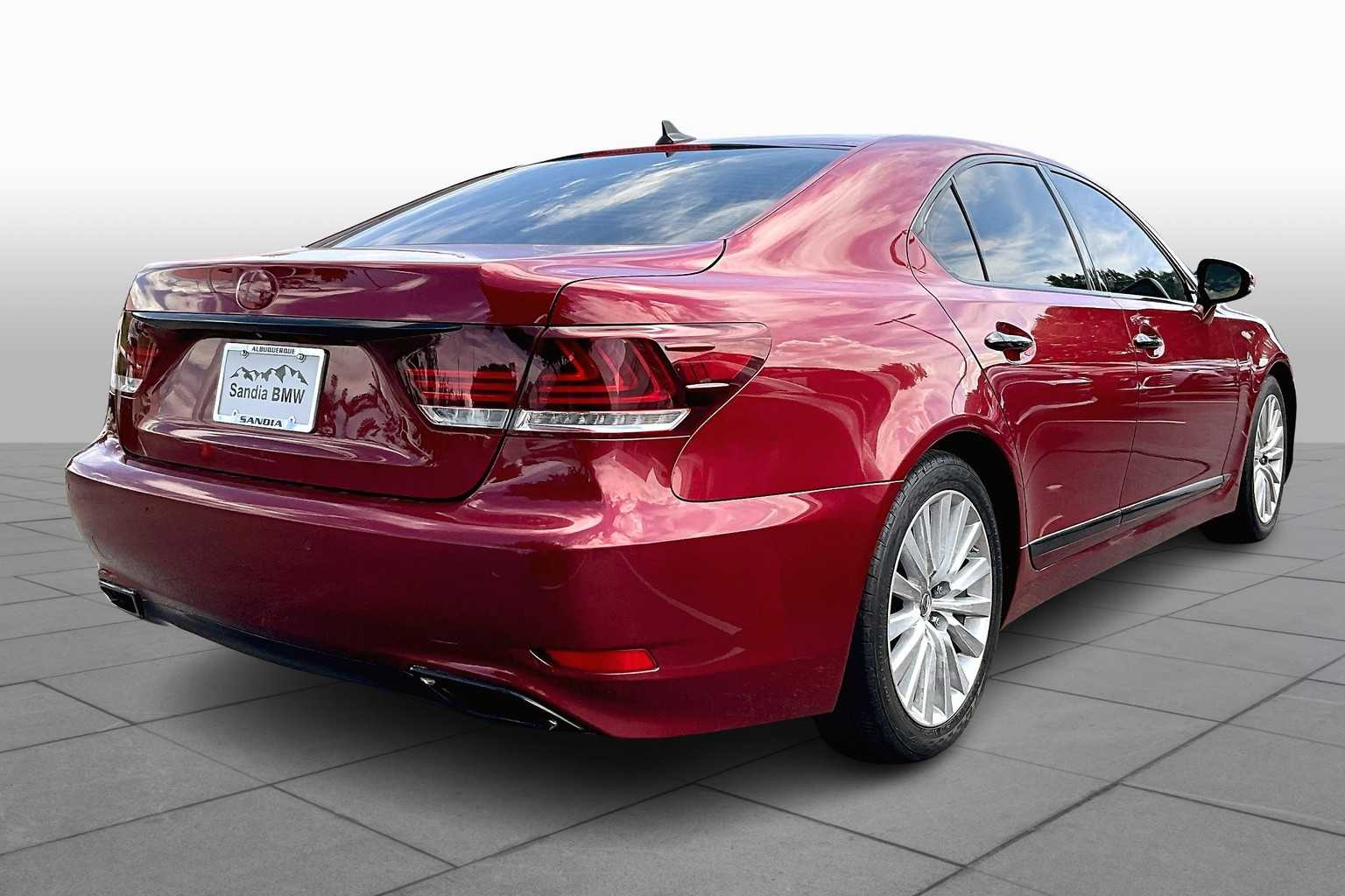 2013 Lexus LS 460 photo 11