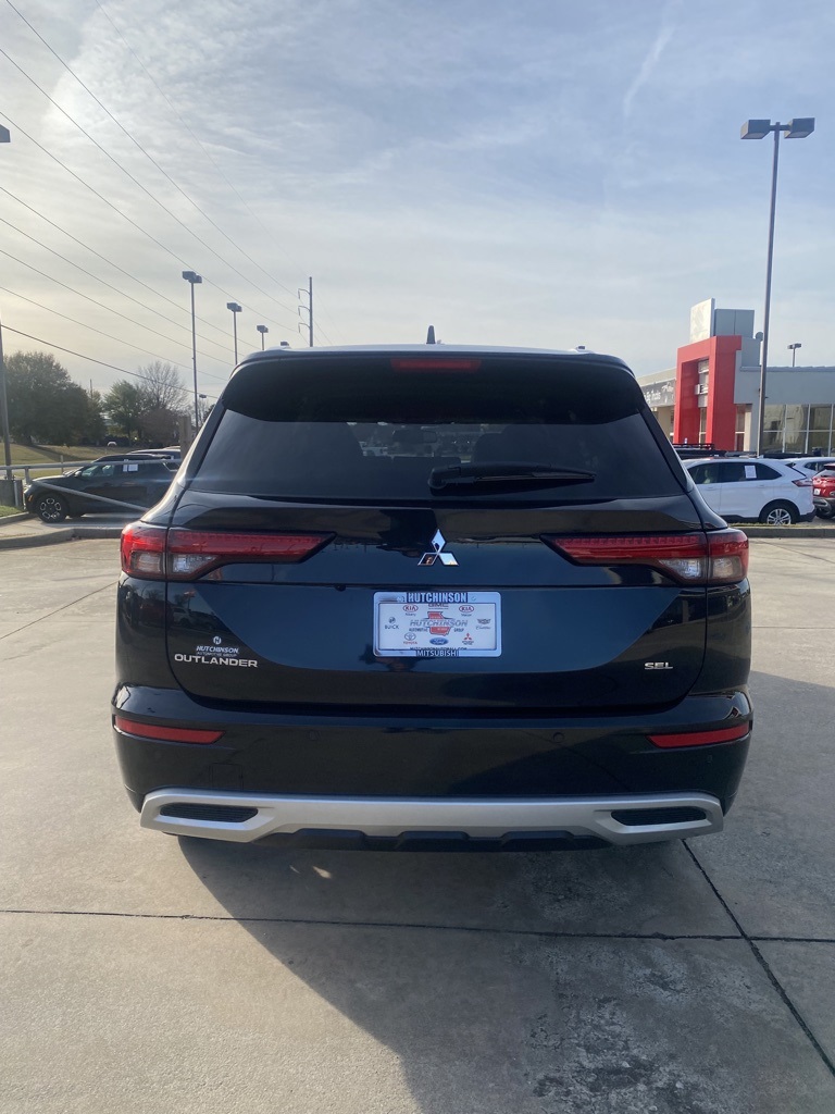 2024 Mitsubishi Outlander SEL photo 4