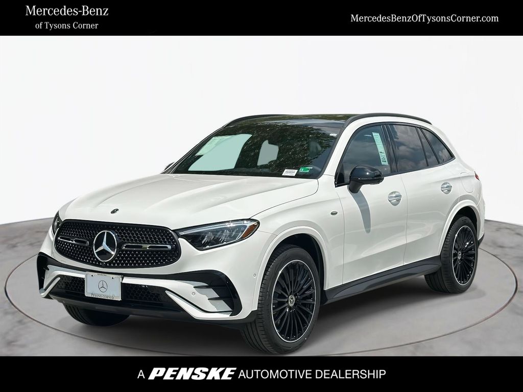 2025 Mercedes-Benz GLC Base's photo