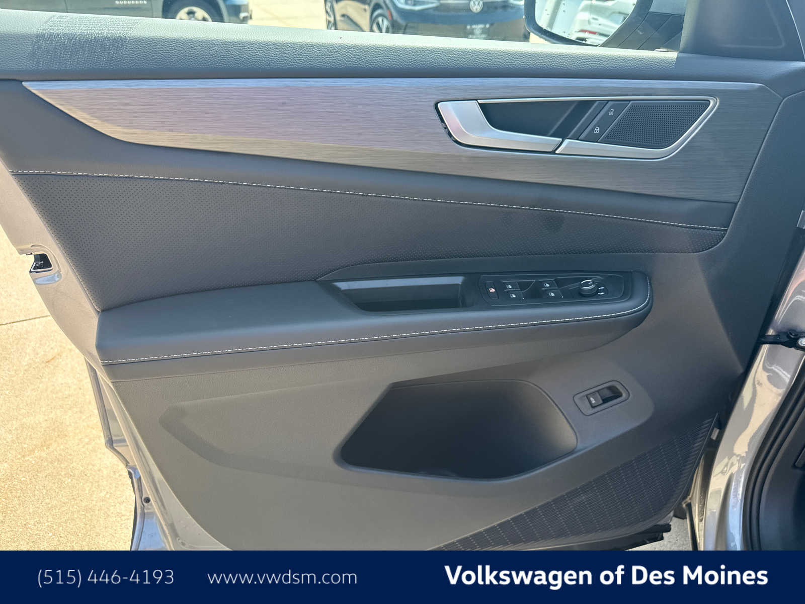 2026 Volkswagen Atlas Cross Sport SE Technology photo 19
