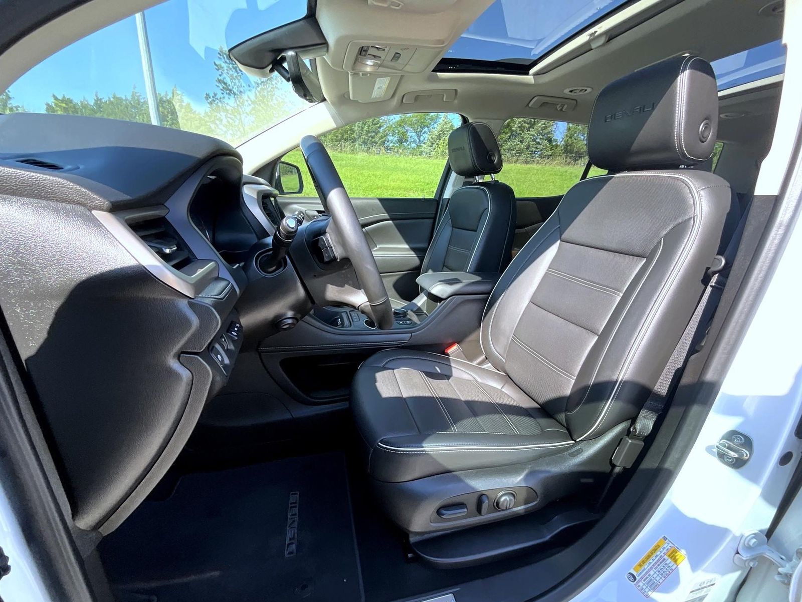 2023 Gmc Acadia Denali photo 11