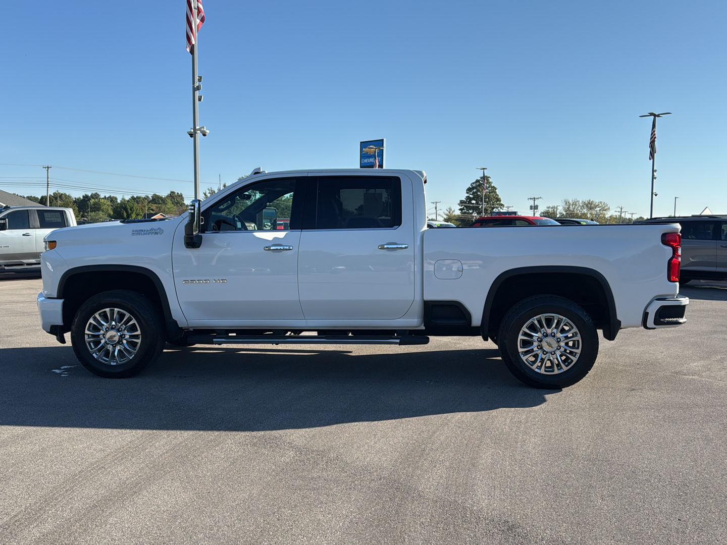 2022 Chevrolet Silverado 2500HD High Country photo 3