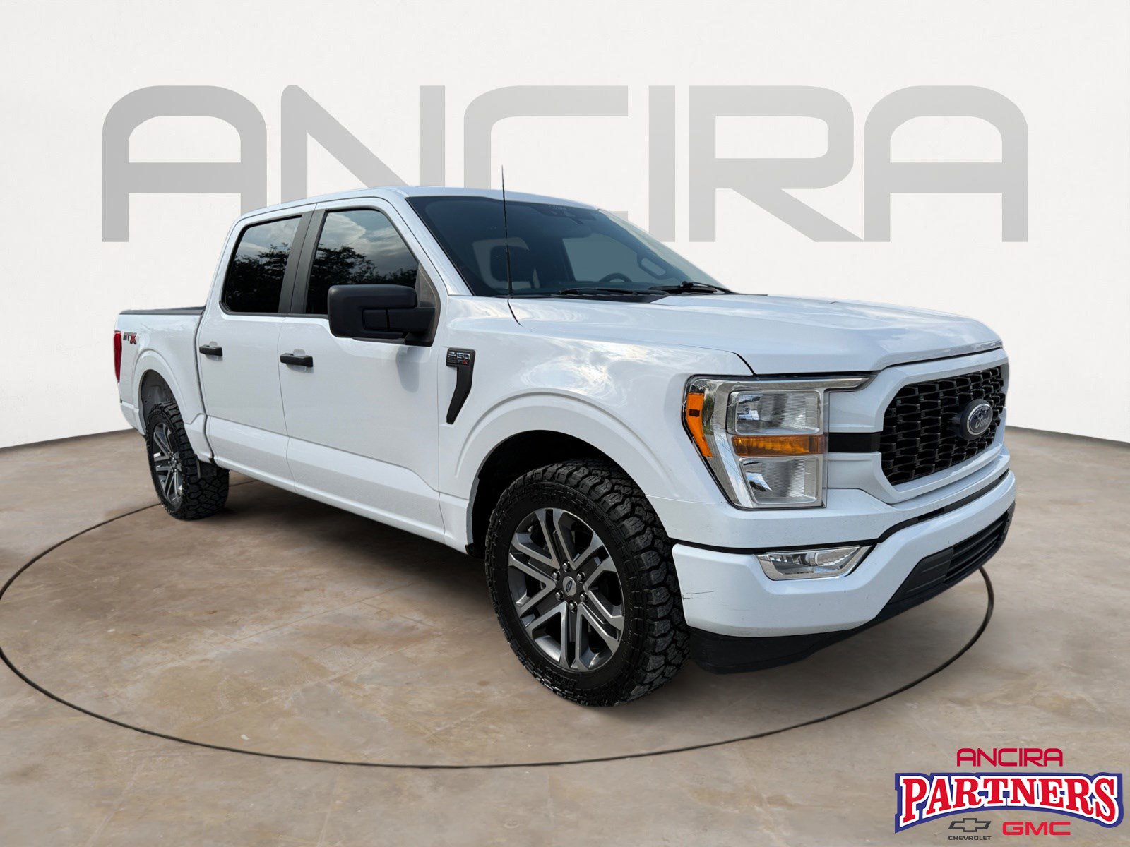 2021 Ford F-150 XL's photo