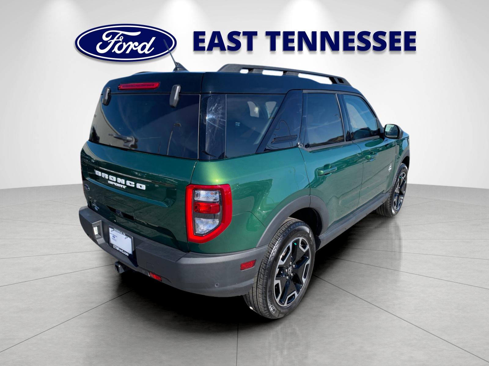 2023 Ford Bronco Sport Outer Banks photo 2