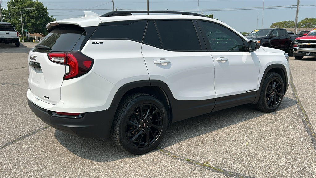 2023 Gmc Terrain SLE photo 2