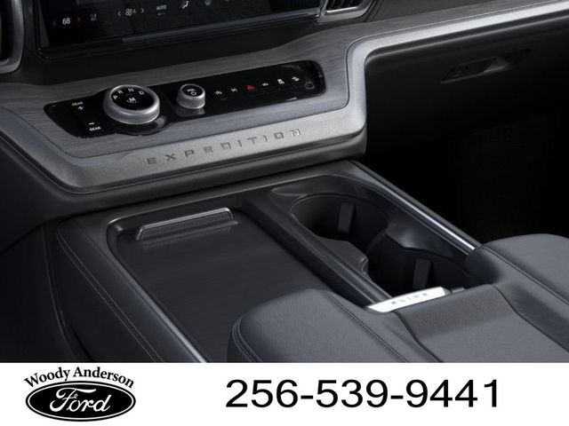 2025 Ford Expedition Platinum photo 13