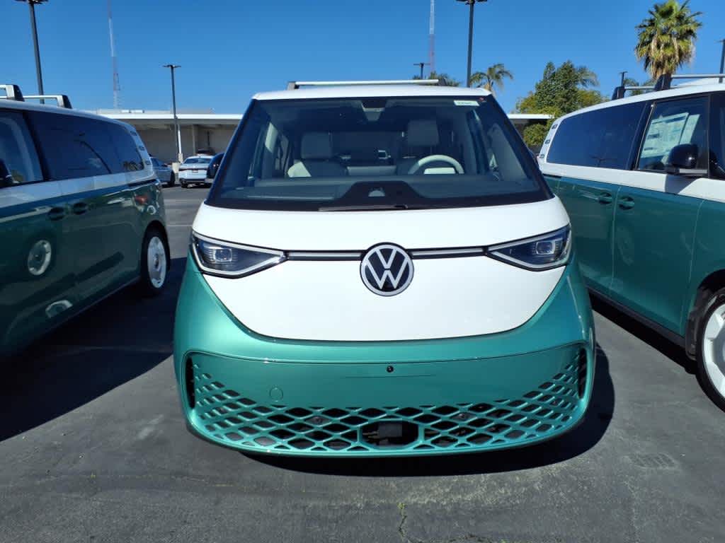 2025 Volkswagen ID. Buzz photo 2