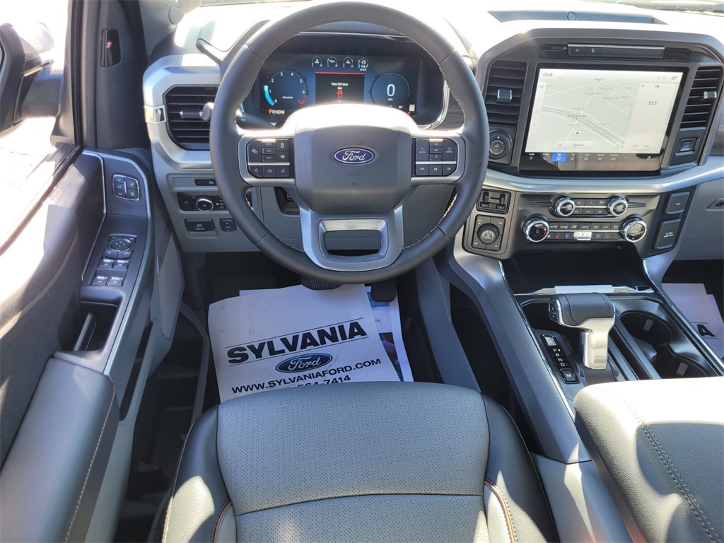 2025 Ford F-150 Lariat photo 7