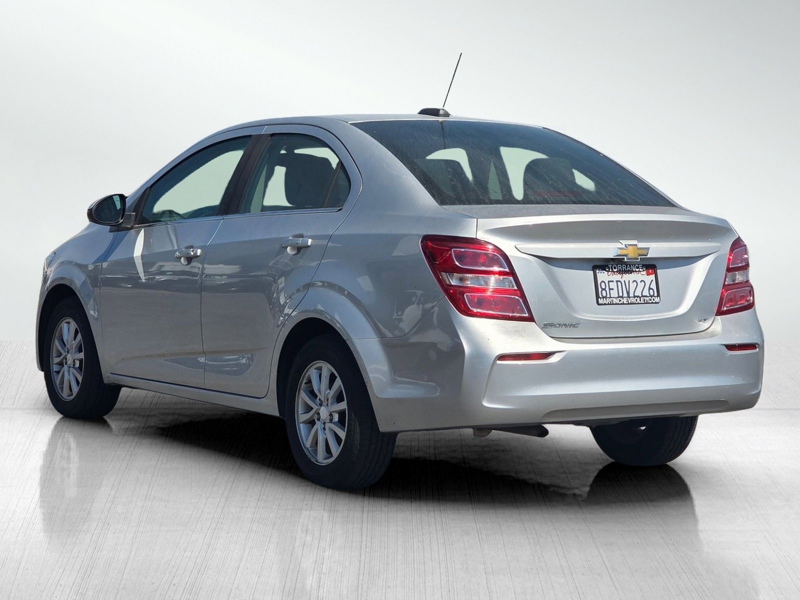 2018 Chevrolet Sonic LT photo 5