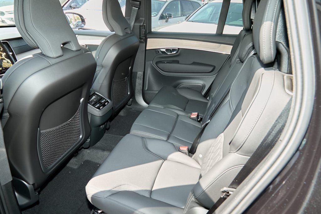 2026 VOLVO XC90 - Image 16